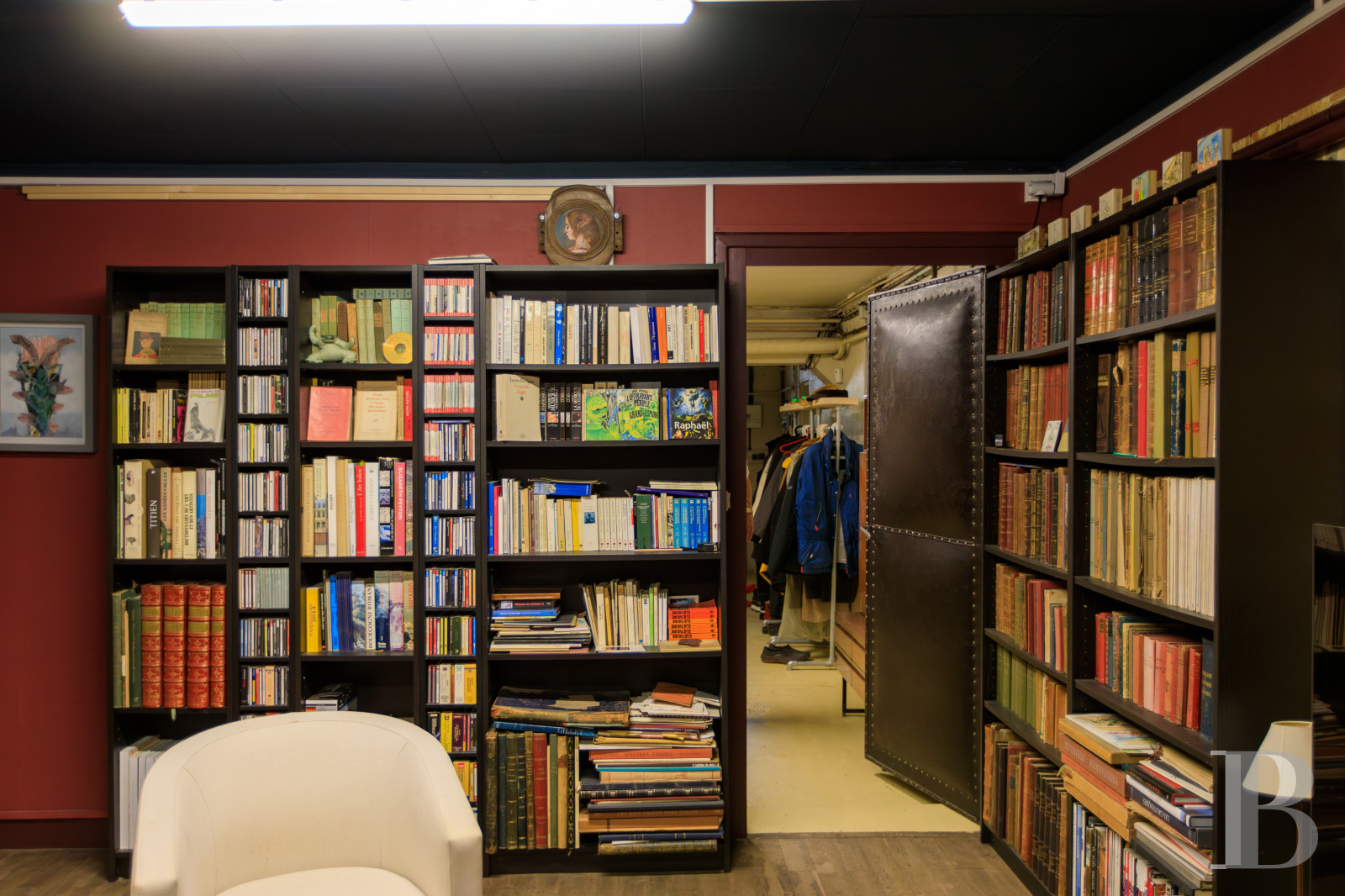 En Saône-et-Loire, à Mâcon, une villa et son jardin entièrement de style Art déco - photo  n°53